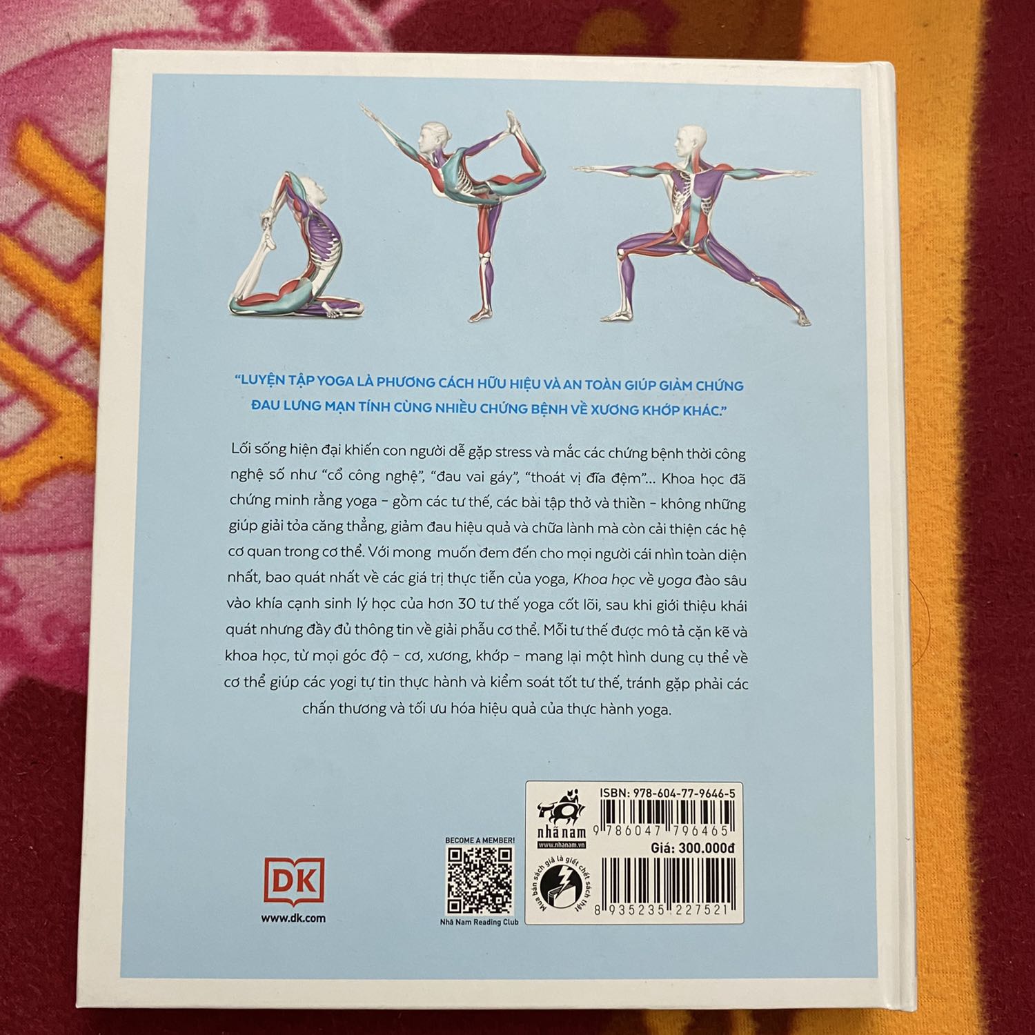 Nội dung khá phong phú, 
Sắp xếp các động tác khá phù hợp, có thể thành 1 chuỗi liên hoàn.
Phân tích động tác cũng khá chi tiết, điểm cộng là có những động tác thay thế cho người mới.
Có 1 phần theo quan điểm cá nhân chưa hợp lý là 2 trang cảnh báo để gần cuối sách. Trong khi nó nên để đầu sách trước khi vào động tác có vẻ hợp lý hơn.