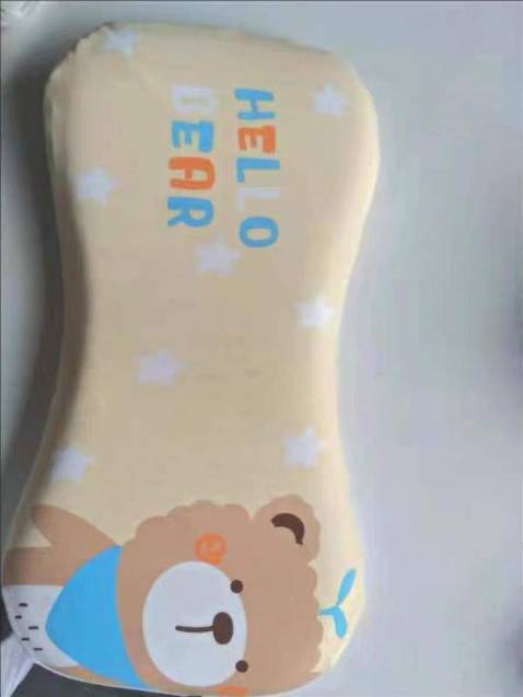 Gối rất đẹp chất liệu mềm mại,bé gối rất thoải mái,shop tư vấn rất nhiệt tình,giao hàng nhanh chóng đóng gói hàng rất cẩn thận,giá cả cũng hợp lí ,rất xứng đáng với đồng tiền mình bỏ ra