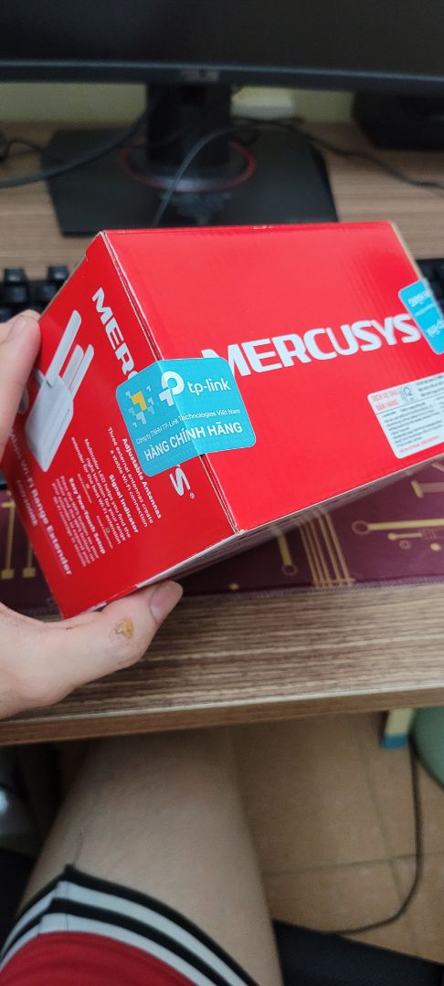 sóng đầy cây nhưng mà mạng thì bị delay, kiểu nó vào từng đợt xong chờ 1 2s đợt kế tiếp đến , lướt web xem phim thì ok chứ chơi game mà bị delay là chỉ có đập máy