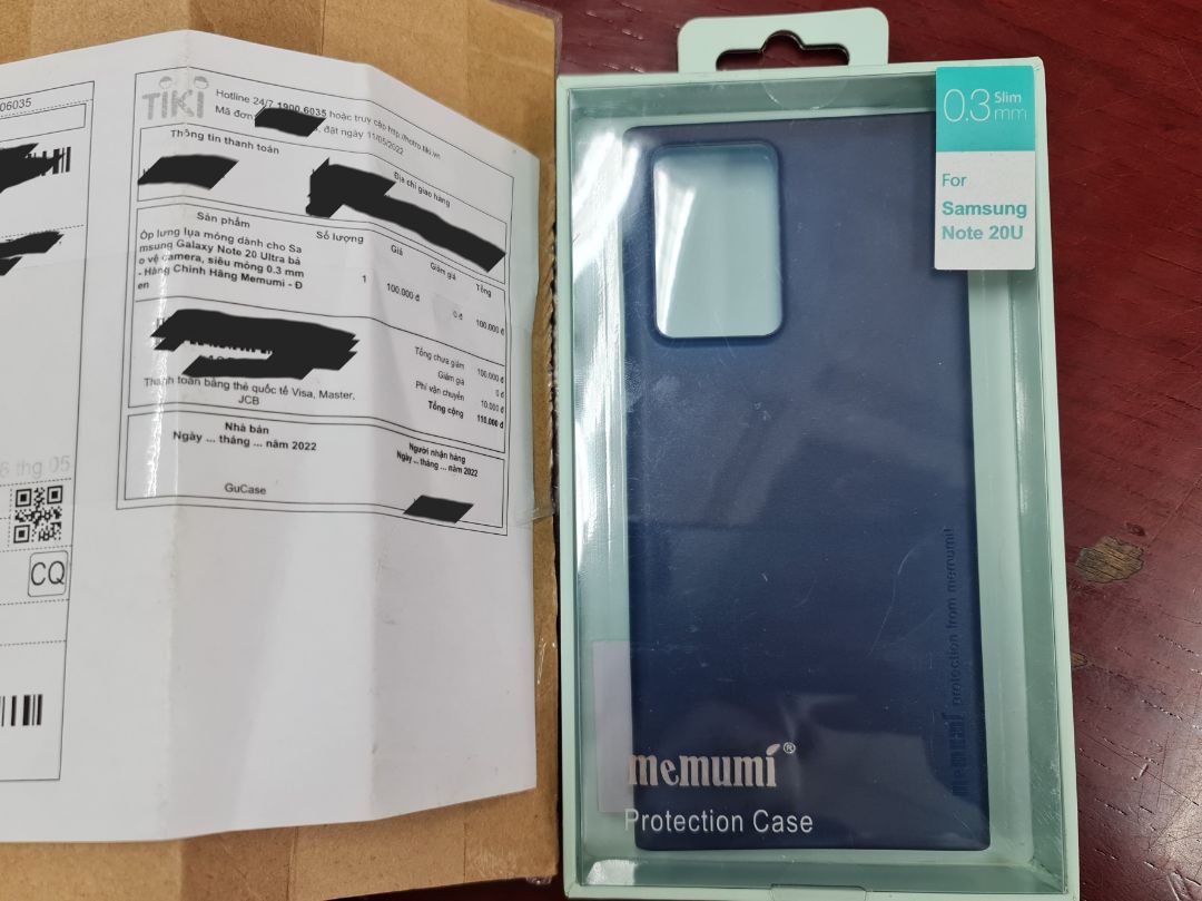 Đặt hàng màu đen, giao màu xanh. Liên hệ shop thì báo không có đổi màu mà hoàn tiền, trả hàng.