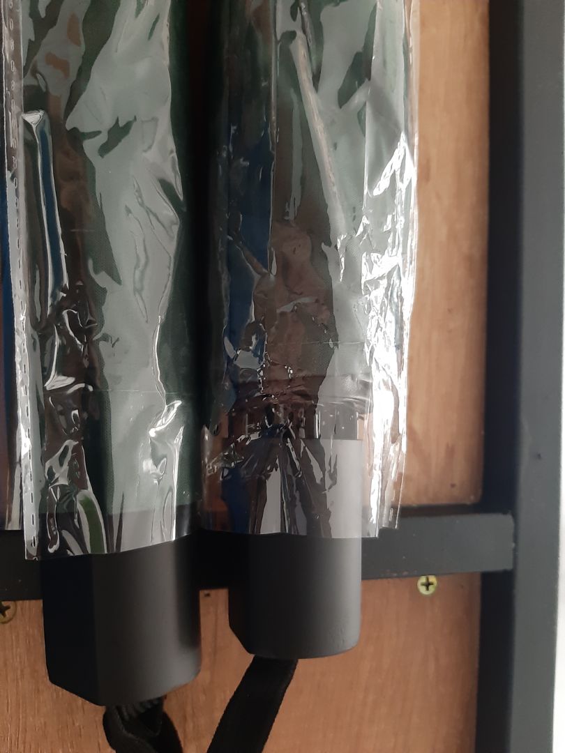 Hàng không như quảng cáo.! Quảng cáo có nút bấm 2 chiều( đóng và mở ô) thực tế không có thất vọng với shop.! Muốn làm ăn lâu dài hãy quảng cáo đúng SP.! không nên *** đảo khách hàng vậy.!