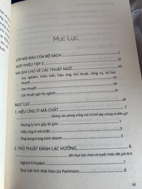 Sách Viết Rất Hay. Giao Hàng Nhanh Chóng. Tốt !