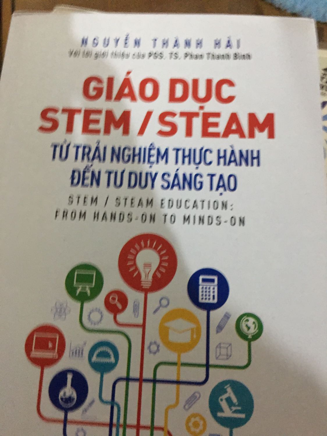 Ngoại quan ổn dù mình có đặt kèm bookcare nhưng k hiểu do hệ thống bị lỗi hay sao mà k nhận. Chỉ tiếc v thôi, đặt chiều hôm trước, sáng hôm sau nhận được ngay!