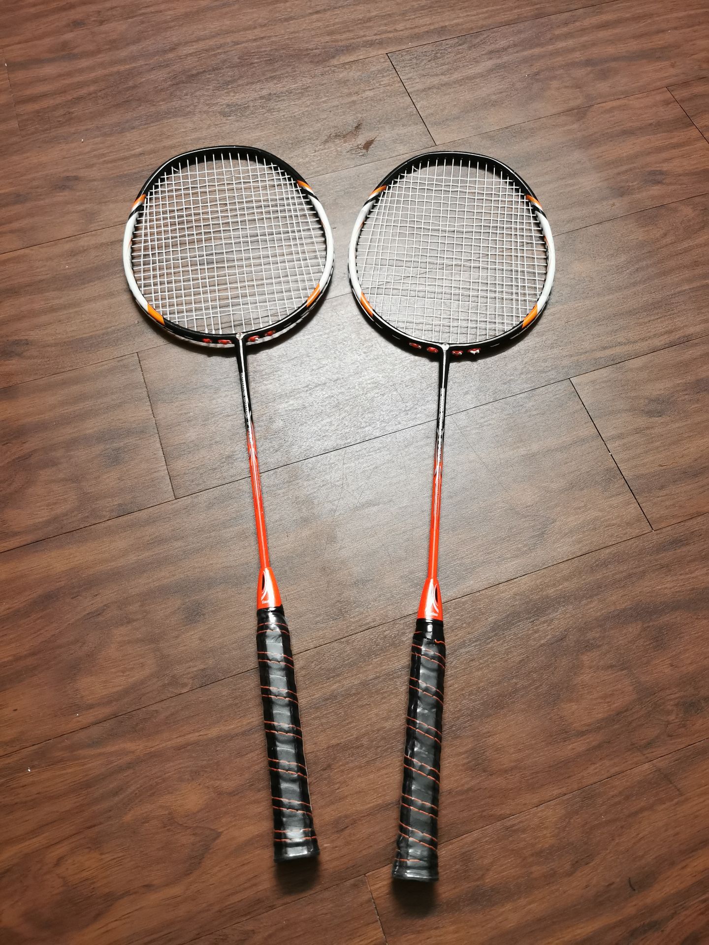 Đã đặt hàng và đúng như ảnh, mô tả, vợt nhẹ, vừa tay, vừa túi tiền để mua cho các bé giải trí mùa Covid