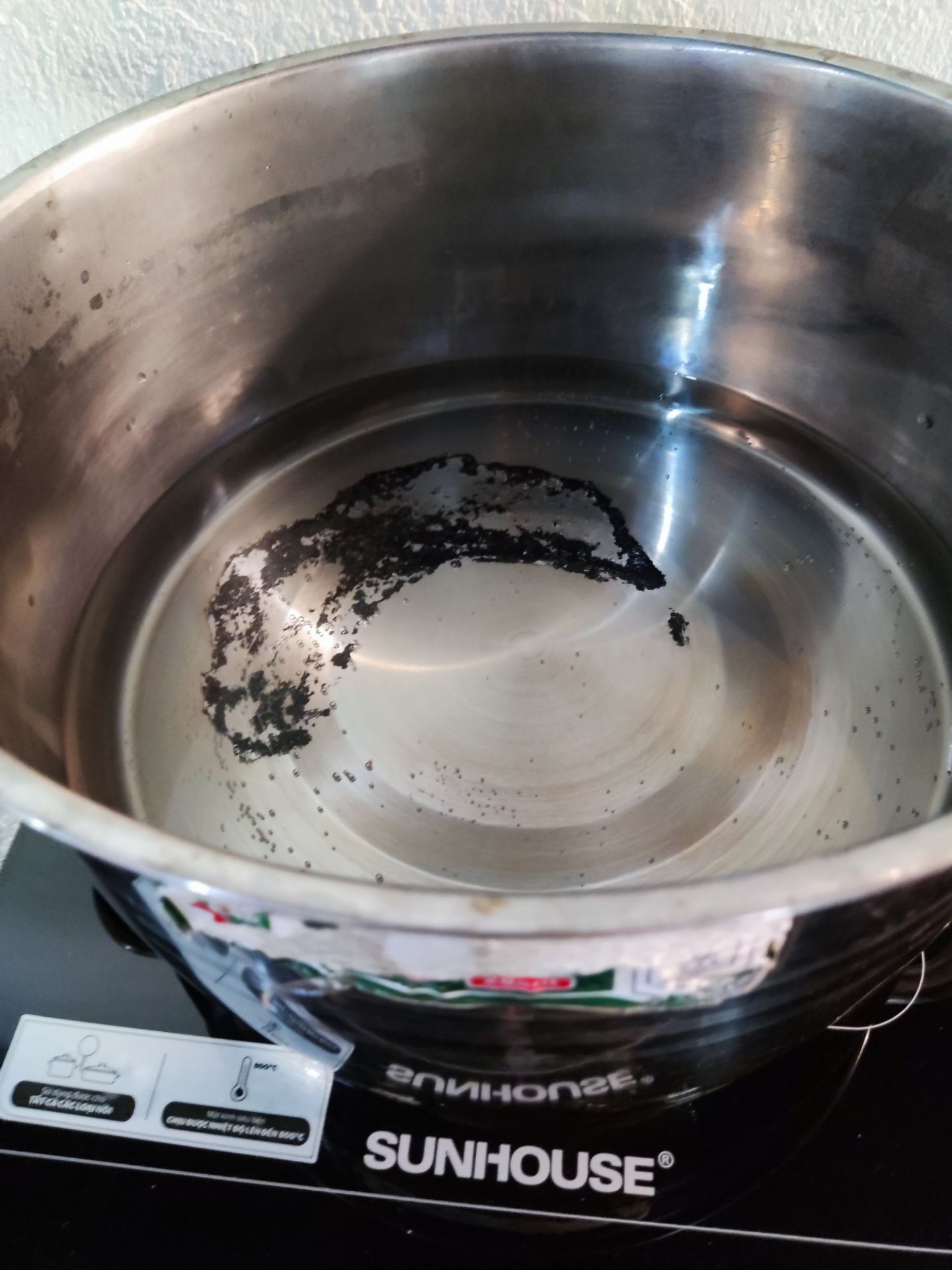 nấu tí nước sôi mà gần 20p mà k sôi ??
nấu 600 độ 
bếp sướt ?? nấu tí nước sôi mà gần 20p mà k sôi ??
nấu 600 độ 
bếp sướt ??