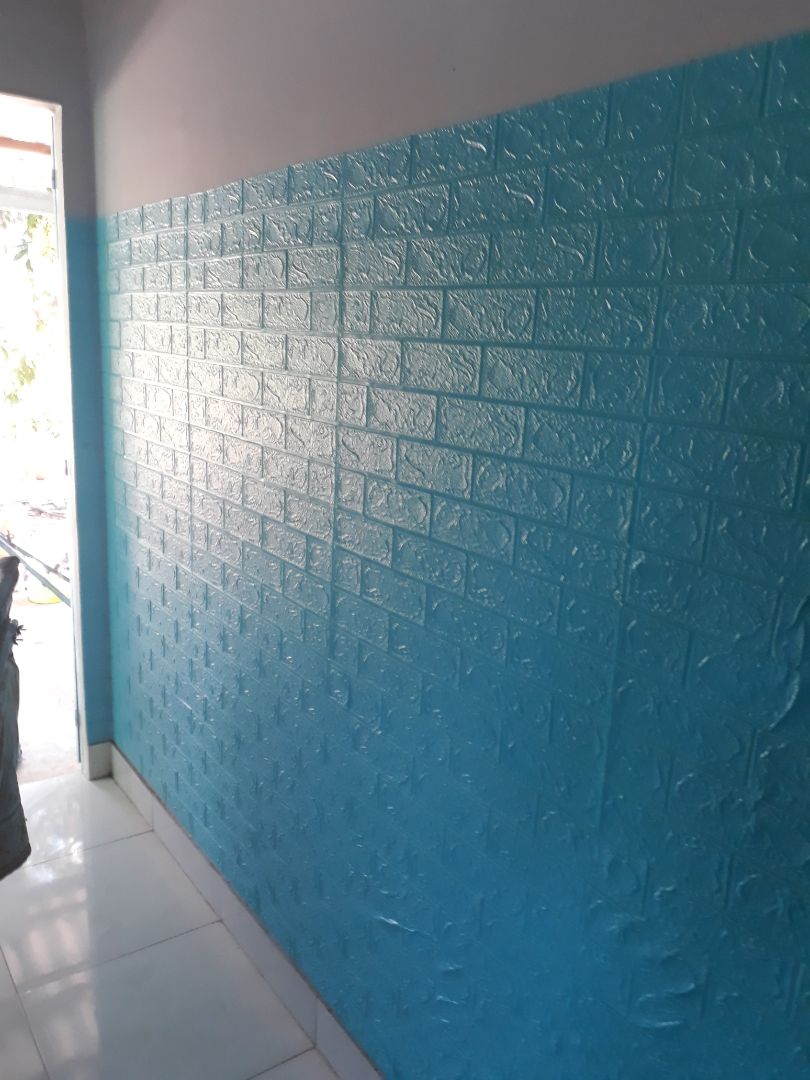 khó trong lúc thi công. miếng dán rất là mõng. Khi lấy miếng keo ra miếng dán rất dễ bị giãn ra...