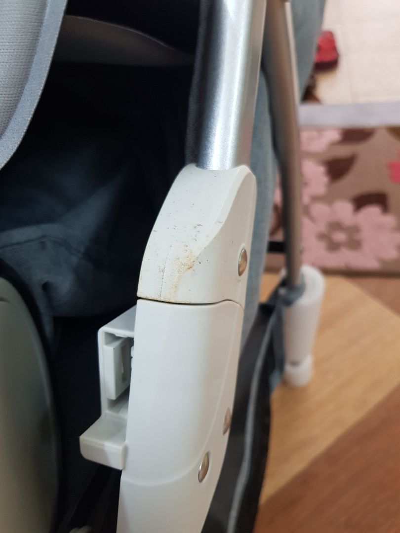 mua xe mới mà xe móp méo, cán thì rỉ sét. nhựa thì dính bẩn ntn liệu có chấp nhận đc ko