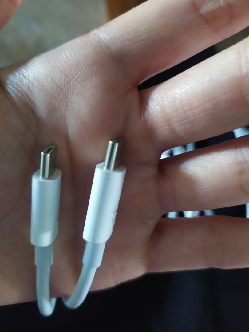 shop ơi mình đặt nhầm dây sạc rồi cho mình đổi lại đc k ạ.mình mua dây sạc nói với cốc sạc này chứ k phải dây như shop giao ạ