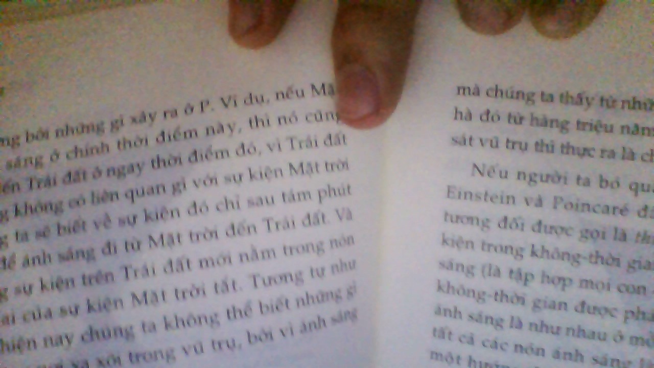 Sách rất hay đọc rất dễ hiểu  lôi cuốn người đọc vào 1 thế giới vũ trụ