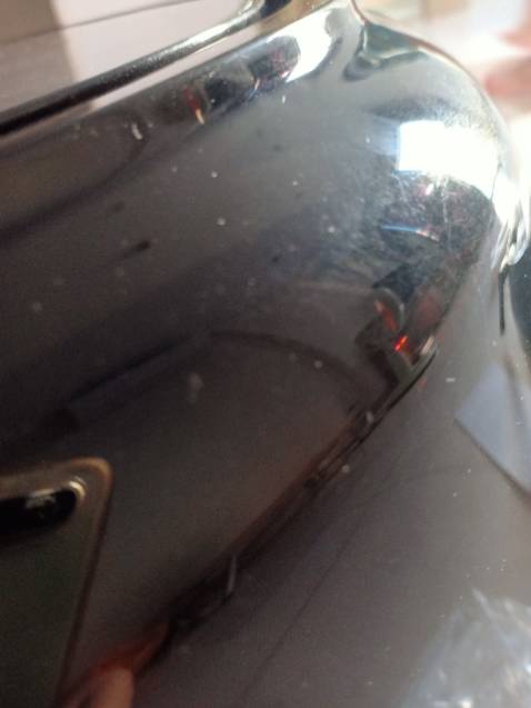 Sản phẩm tôi nhận được là sản phẩm CŨ. Không phải sản phẩm mới. Tôi rất khó chịu khi nhận được hàng cũ. Tôi không chắc là hàng đã sử dụng chưa, nhưng mà chắc chắn đây là hàng cũ, trưng bày. TÔI RẤT KHÓ CHỊU KHI NHẬN ĐƯỢC HÀNG NÀY, TÔI MONG ĐƯỢC GIẢI QUYẾT SỚM.