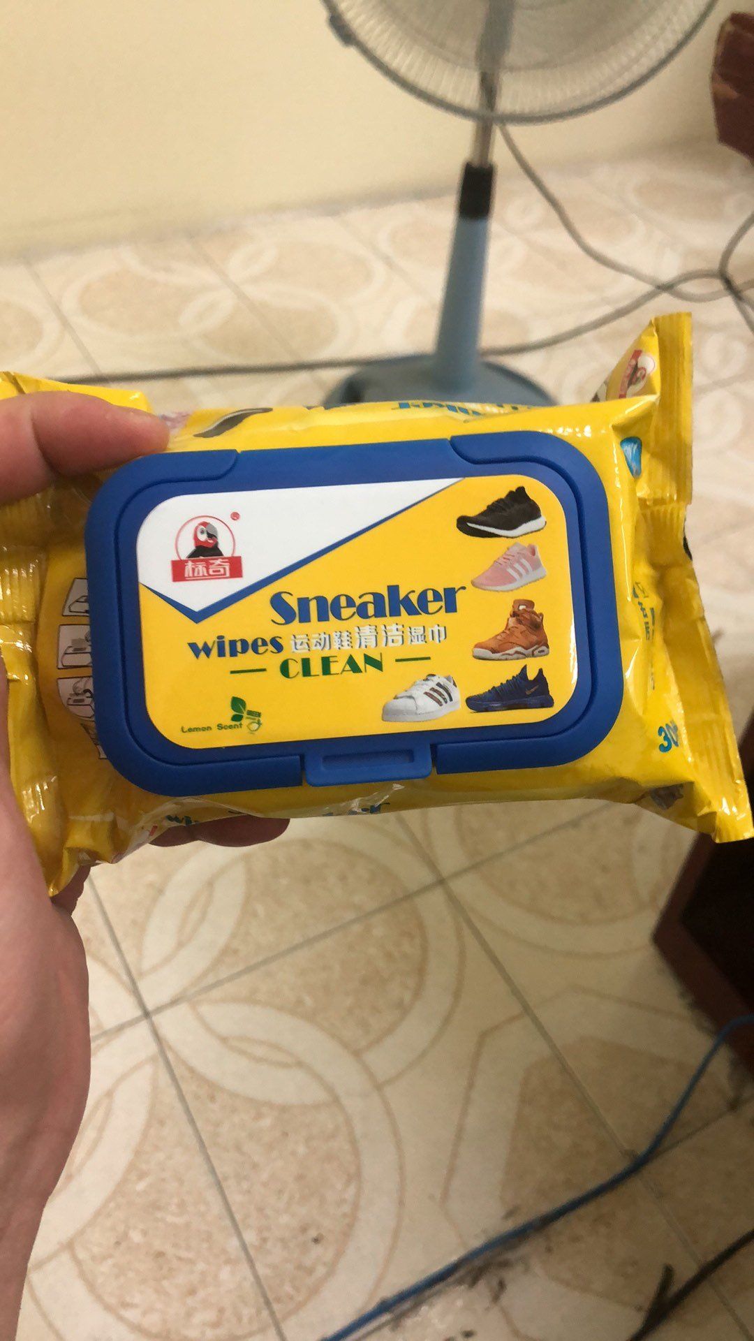 Mua giấy lau này của shop mấy lần r, dùng rất thích , ủng hộ shop