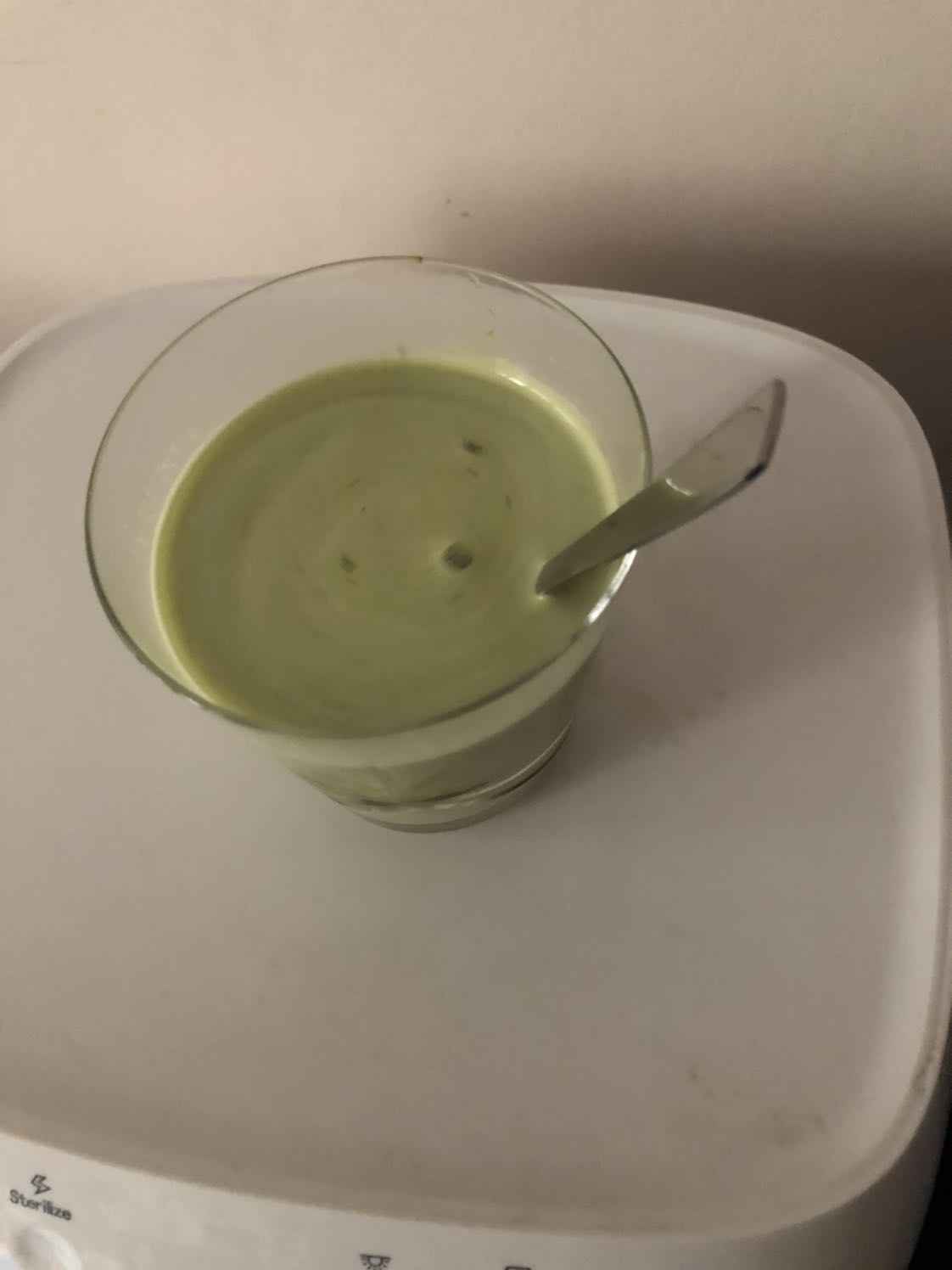 Thơm mùi trà xanh,uống nóng đá đều ngon... rất hài lòng với sản phẩm này.