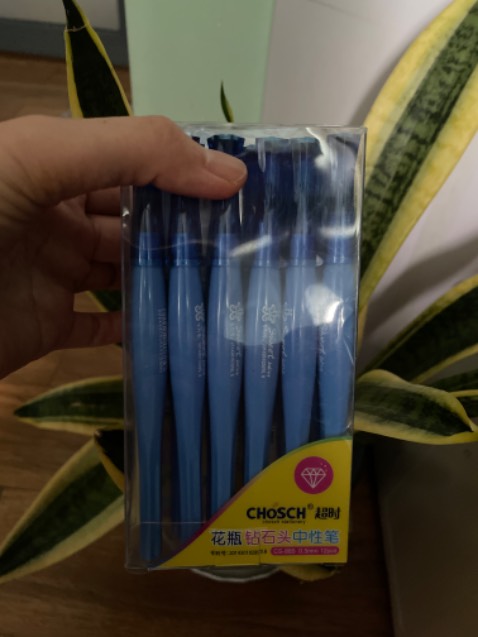 Viết ra mực đều, nét nhỏ, thấy con mình học viết bút này chữ khá đẹp nên mua.