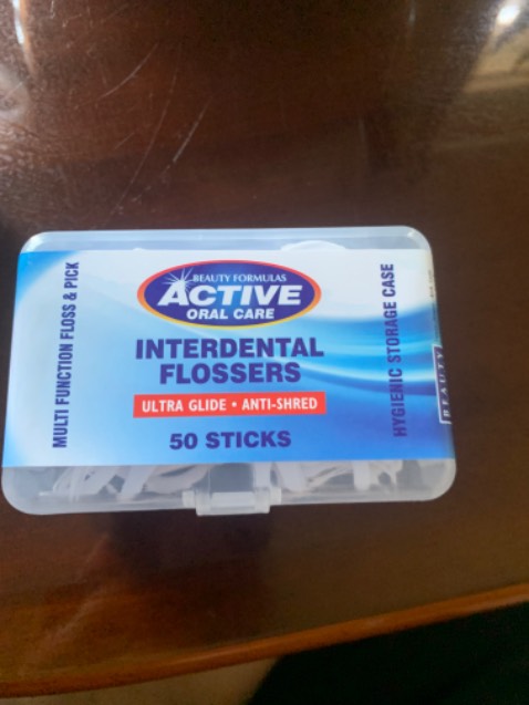 Bán loại chỉ to mà giao loại chỉ mảnh