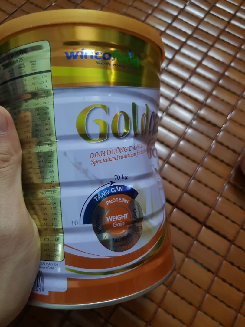 sữa hộp mà đóng gói sơ sài, hộp sữa bị móp méo...