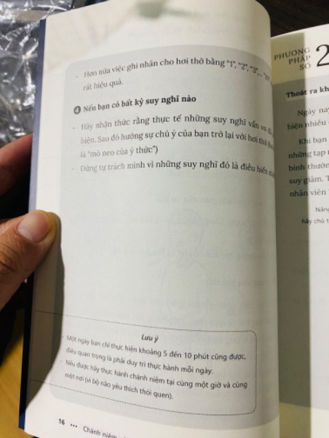 Sách kỹ năng, có bookmark đi kèm