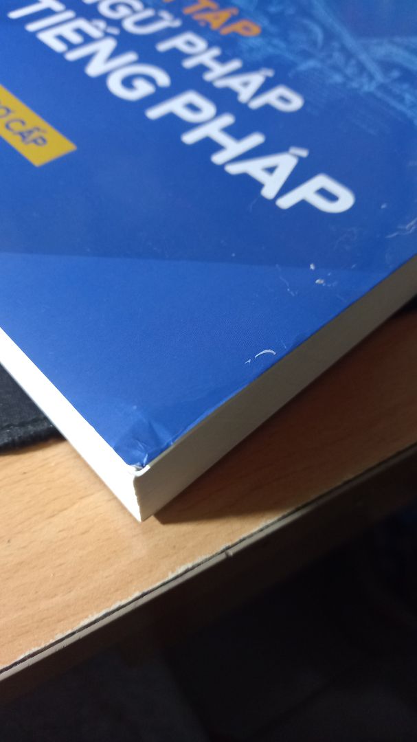giao hành nhanh, sâch ổn nhưng do bên shop gói hàng sơ sài nên khi mk nhận giấy gói hàng đã bị râch làm cho sách bị móp cả góc vào