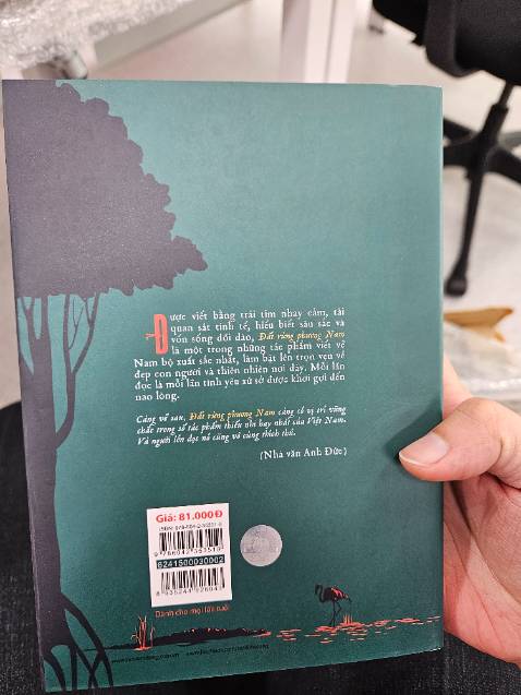 Sách có bìa đẹp, chất lượng in bên trong cũng tốt. Mình mua cho cháu học lớp 2 đọc.