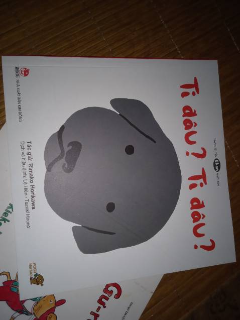 Sách chất lượng tốt , hình ảnh đẹp . Nội dung phong Phú, có 2 mặt đều đọc dcc