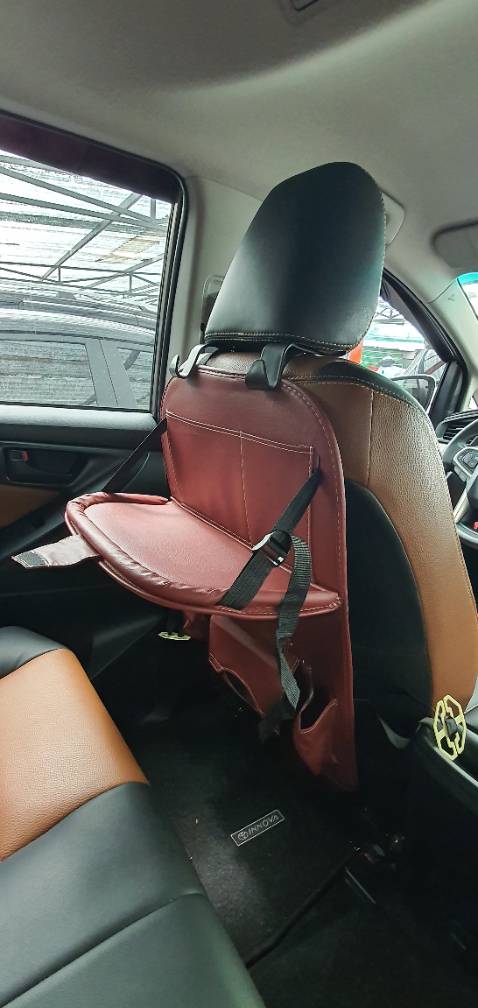 Sản phẩm giống trên tiki. Phần mặt bàn hơi yếu, khi mở ra thì người ngồi sau hơi bị vướng, cảm giác ko thỏa mái.