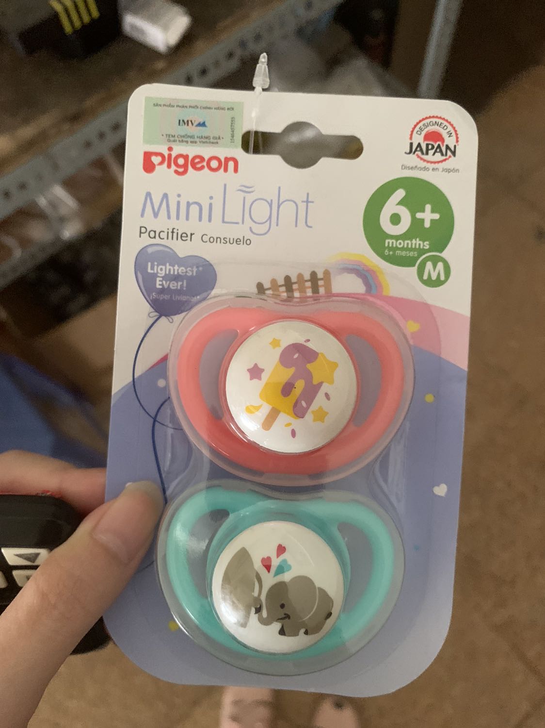 Ti nhẹ, xinh, mỗi tội dùng tầm 1 tháng là bay hình nha các mẹ 😅 Ti nhẹ, xinh, mỗi tội dùng tầm 1 tháng là bay hình nha các mẹ 😅