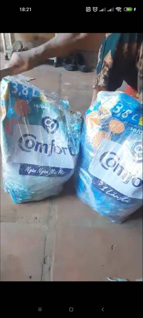 Đã dùng 1 lần loại này thấy nước xả cũng khá đặc và thơm. Giờ đặt mua lần 2