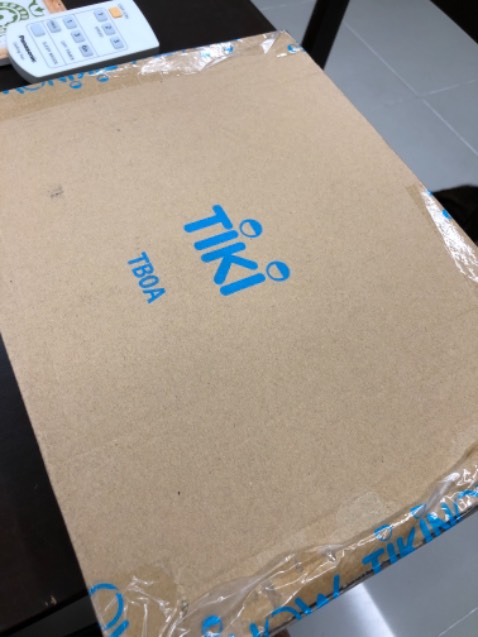 Giao hàng nhanh như một cơn lốc dù chỉ chọn giao tiết kiệm. Đóng gói của Tiki thì không chê được rồi. 100 điểm. Giao hàng nhanh như một cơn lốc dù chỉ chọn giao tiết kiệm. Đóng gói của Tiki thì không chê được rồi. 100 điểm.