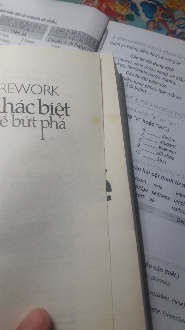 sách đã qua sử dụng. mình nhận hàng trưa ngày 11/9. bây giờ Tiki có thể đổi lại sách được không ? chứ sách đã qua sử dụng mất hết giá trị
