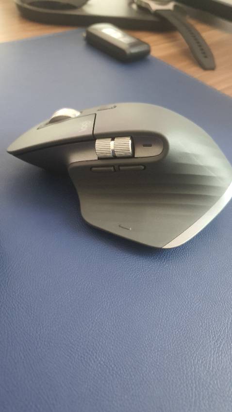 Chuột chuẩn new, giao hàng sớm hơn dự kiến 1 ngày