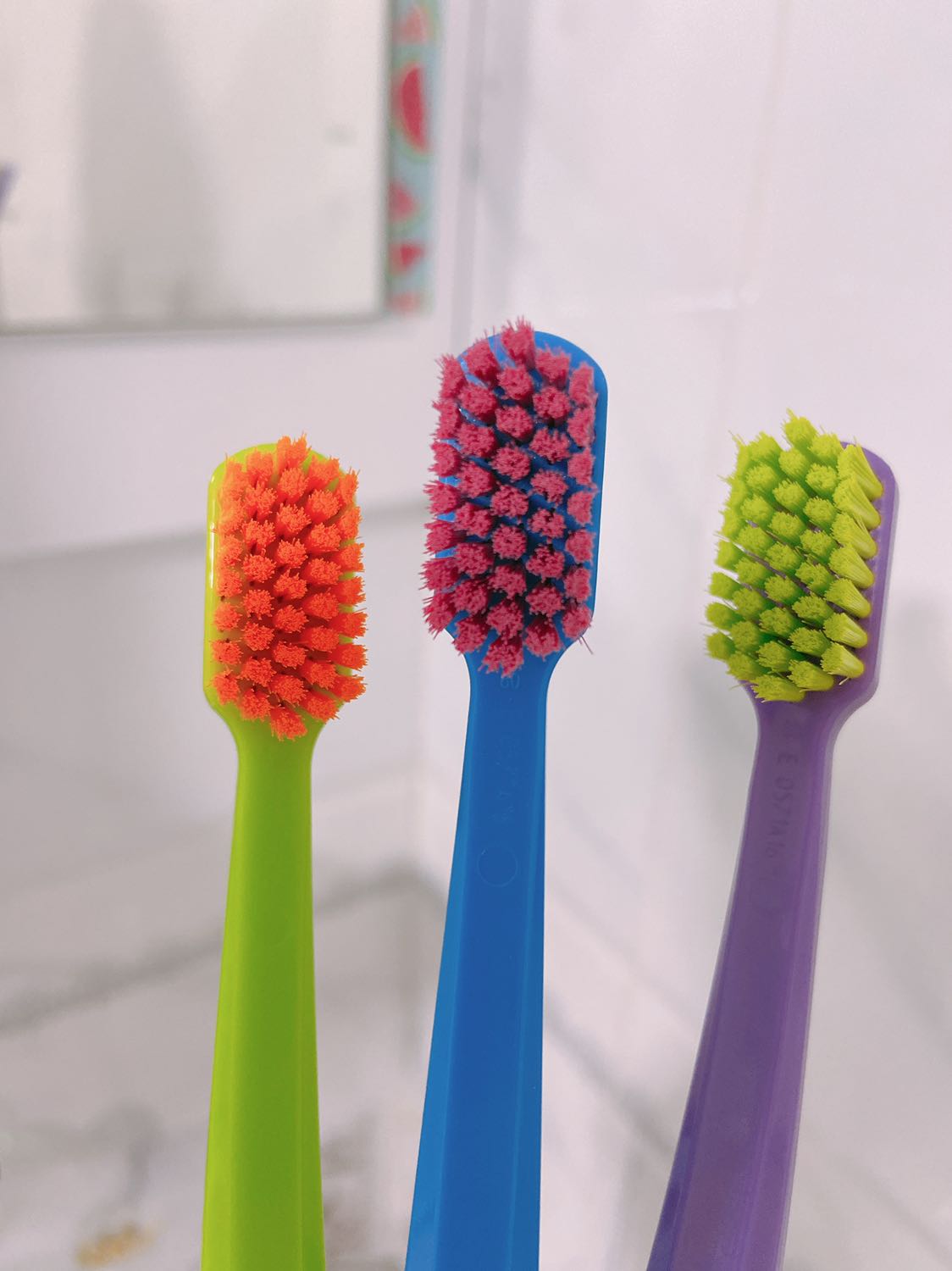 Bàn chải cực mềm luôn, màu trông rất xinh, còn có cả nắp đậy vệ sinh lắm. Chú giao hàng thân thiện nữa. Chắc chắn sẽ mua lại Bàn chải cực mềm luôn, màu trông rất xinh, còn có cả nắp đậy vệ sinh lắm. Chú giao hàng thân thiện nữa. Chắc chắn sẽ mua lại