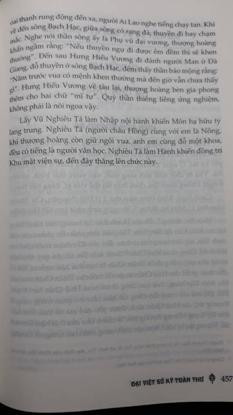 Chào mọi người,
- Giấy in sách này rất mỏng, khi đọc nhìn thấy chữ ở  trang sau/ anh chị nào mắt kém thì đọc rất khó chịu!
- Mình nhận sách xong vứt luôn vào sọt rác Chào mọi người,
- Giấy in sách này rất mỏng, khi đọc nhìn thấy chữ ở  trang sau/ anh chị nào mắt kém thì đọc rất khó chịu!
- Mình nhận sách xong vứt luôn vào sọt rác