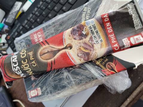 Cafe đen nhưng mà vẫn ngọt ngọt chút. Hãng tặng bộ ly rất đẹp