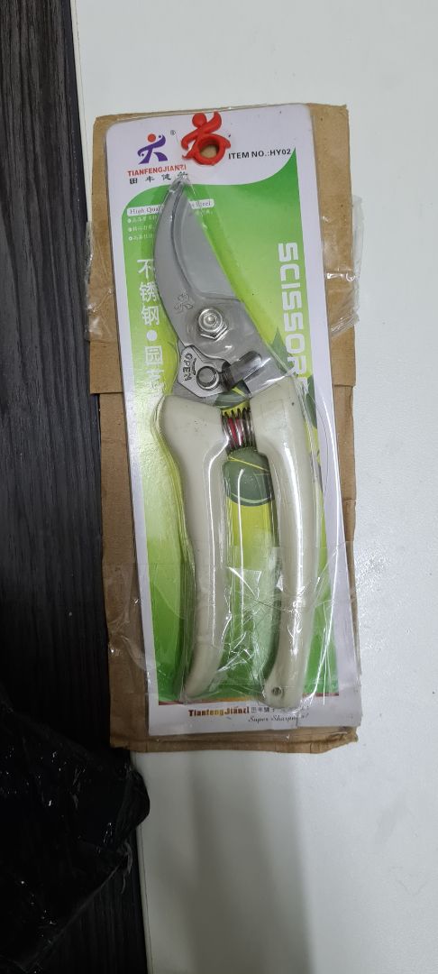 sản phẩm không đúng như trong hìnhvà mã, tên sp cũng khác. nhờ tiki và shop kiểm tra lại.