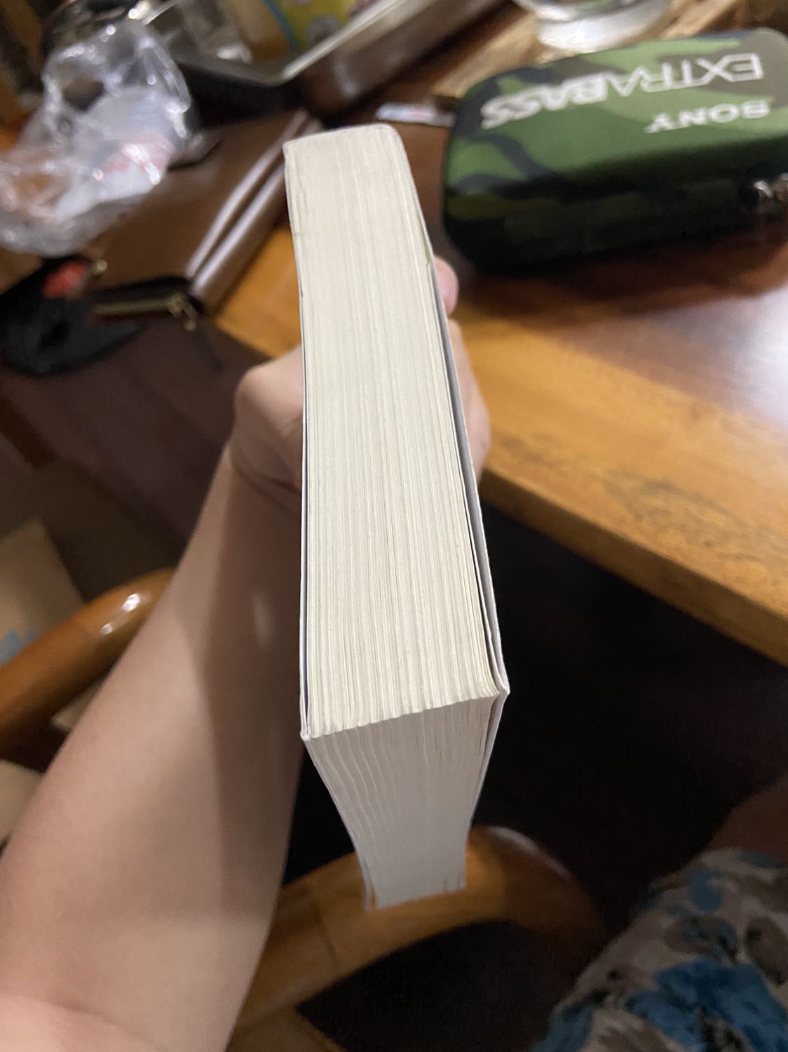 Không có bọc ngoài nên cũng có tí vấn đề nho nhỏ nhưng không đáng kể mấy.