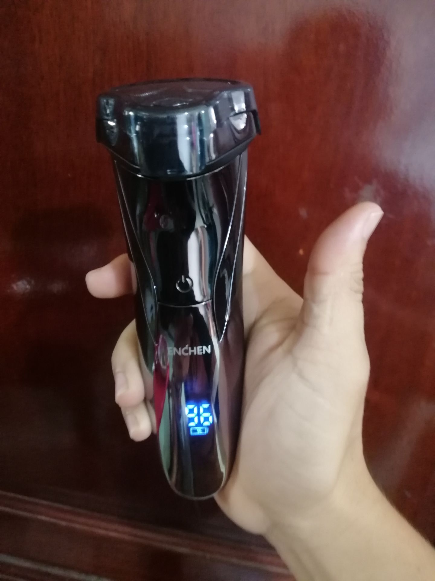 Sản phẩm chất lượng còn nguyên tem và nguyên seal. Rất đáng mua.