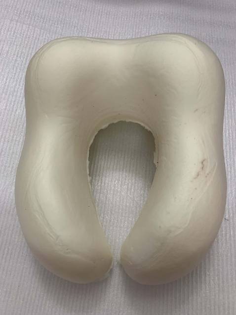 Gối êm lắm nha, ngủ như chết không muốn thức luôn. Sẽ mua nữa.

Update: đã mua lần 2 sản phẩm này. Phiên bản màu xám có chất lượng tốt nhất nha mọi người (hình). Xốp có độ đàn hồi cao giúp nâng đở tốt hơn, không gây cảm giác xẹp lép.