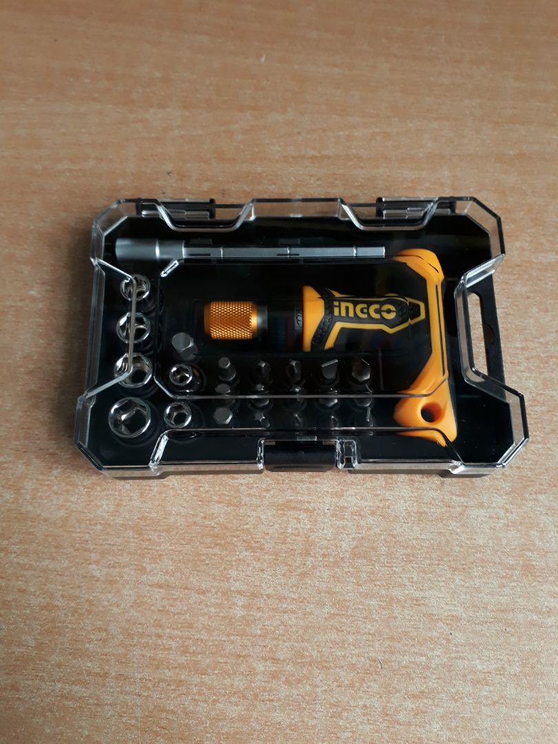 bộ này rẻ mà chất lượng phết, từ nay vặn dễ dàng hơn rất nhiều. Gọn gàng hơn, đỡ mất cong mang nhiều cây vít như trước kia. Cái này mình mua sale còn 99k, các bạn canh mua được thì mua