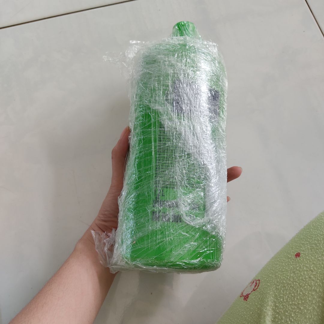 đóng gói cẩn thận,mùi thơm nhẹ rất dễ chịu,mua đc tặng bà món quà, nếu quà đi kèm hàng mua một lần sẽ tốt hơn