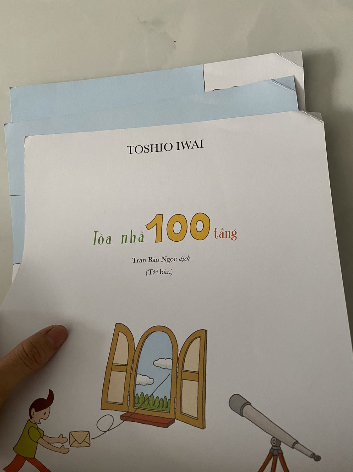 Sách bìa dơ, quăn mép. Nhìn như sách cũ. Thất vọng