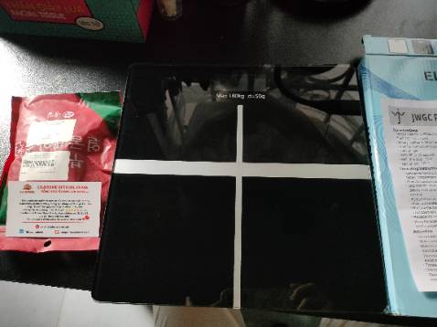 Cân đẹp , giao nhanh, đóng gói cẩn thận. Có cả thư cảm ơn và quà tặng, cảm ơn shop☺️