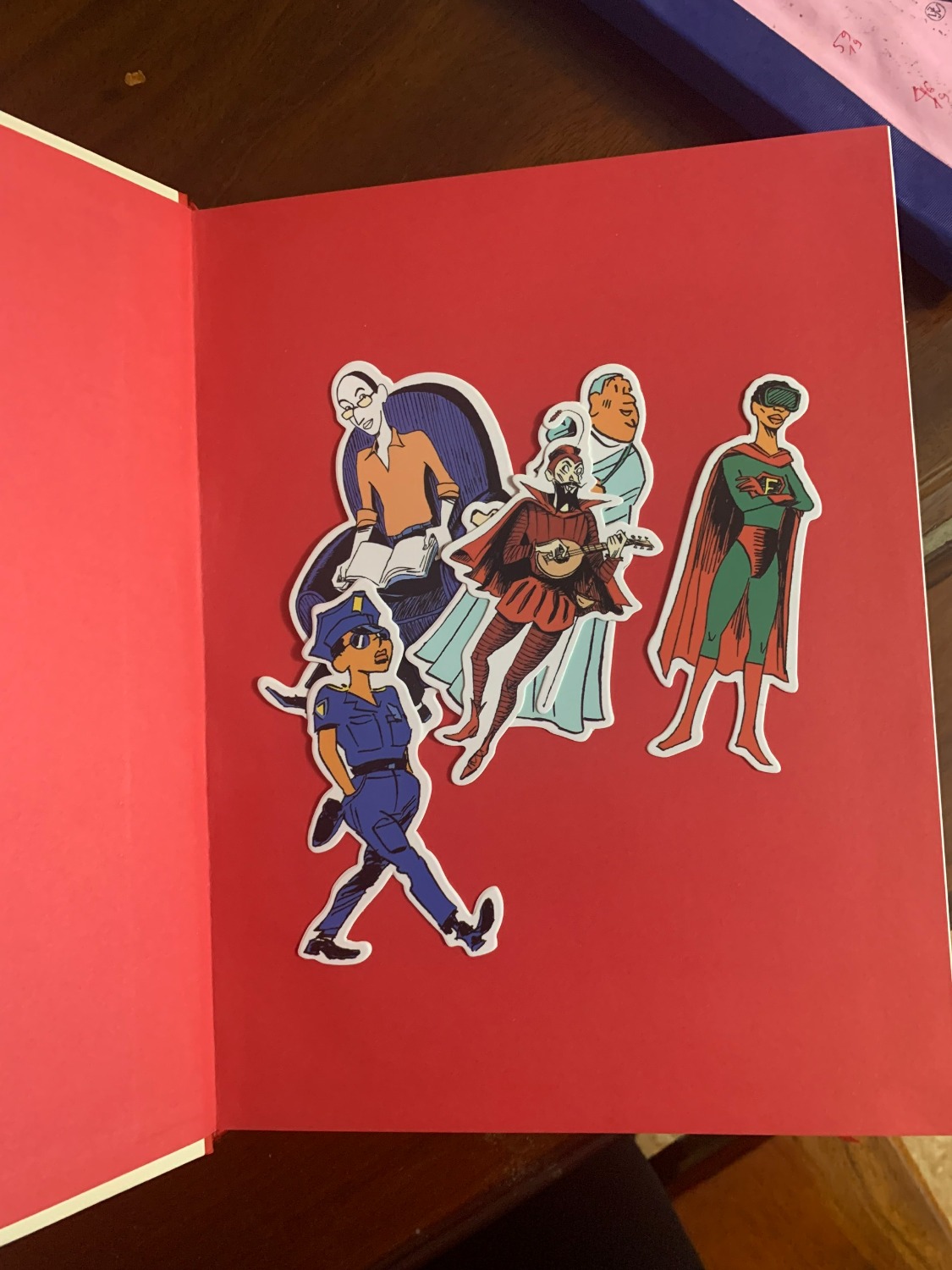 Tuyệt vời! Sách được đóng gói cực kỳ cẩn thận, trình bày và nội dung thì khỏi phải bàn luôn rồi!