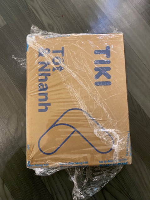 Mưa gió mà Tiki vẫn chuyển, đóng gói cẩn thận, rất ưng luôn.