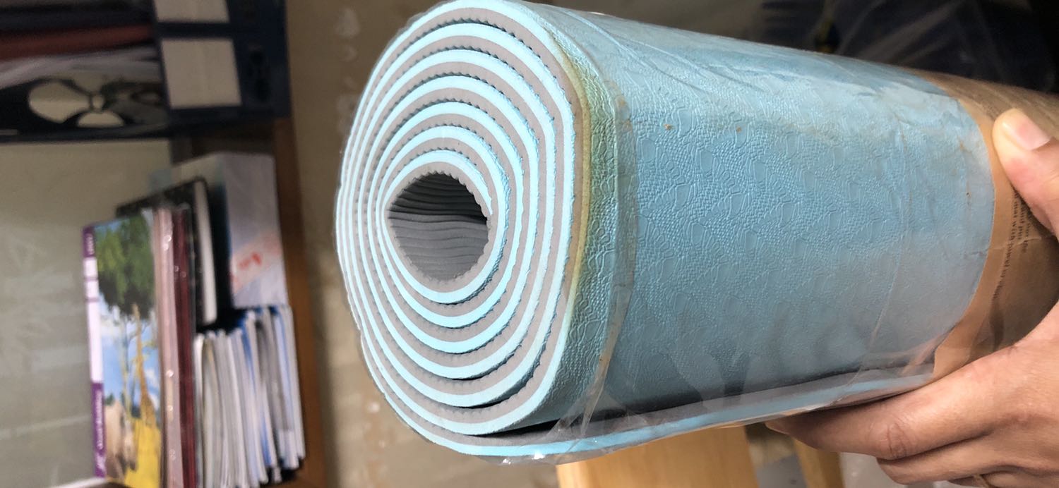 It’s has a color and that color smells bad... it looks old stock.. could you please change and still the same color blue..
I always buy here in TIKI so I expect that you gives me a little favor... Thanks!