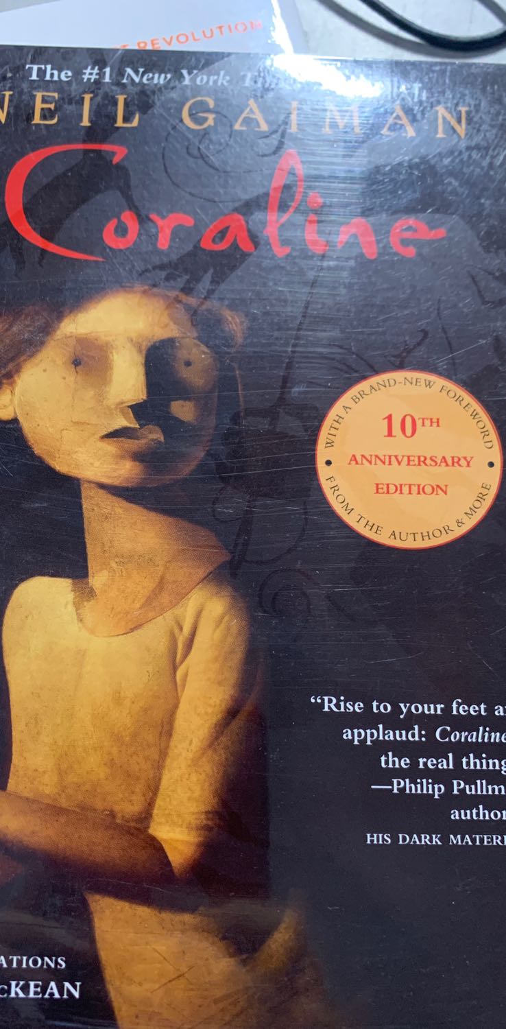 Sản phẩm nhỏ gọn nhẹ. Khi nhận hàng hộp có hơi méo nhưng sách vẫn nguyên vẹn và đẹp. Rất hài lòng với sản phẩm!