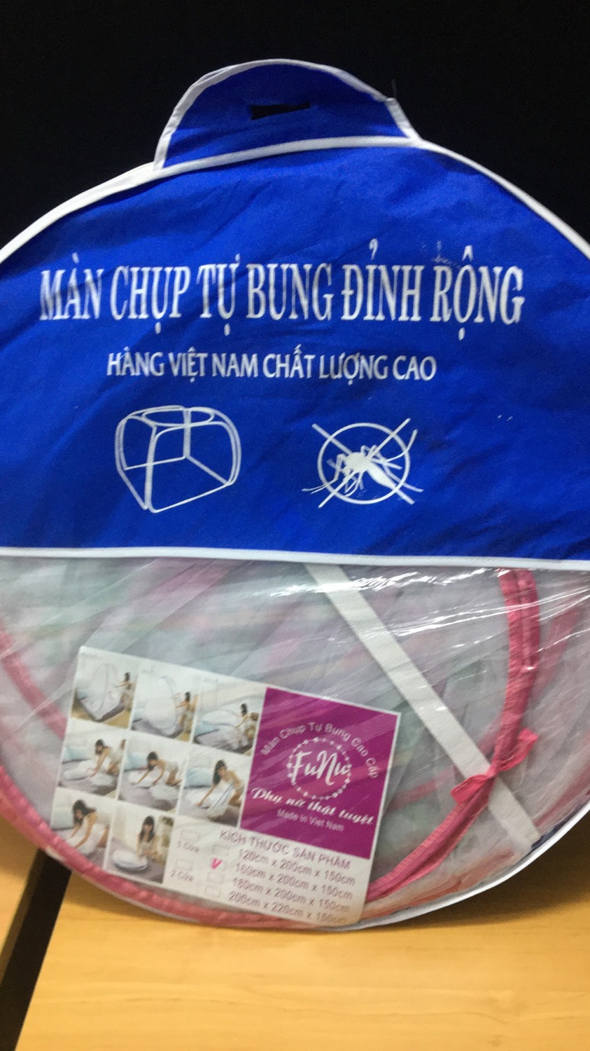 Giao hàng siêu nhanh mặc dù đặt giao thường 9h đặt 10h30 nhận được hàng.
Mùng dày đẹp, khung thép chắc chắn, bung mùng thì phải thêm công đoạn gắn khung thép lên trên đầu nhưng gắn xong mùng rất chắc và rất rộng.
Mua lúc sale 279k nữa, rẻ nên rất hài lòng
à đóng gói rất chắc, quấn PE kĩ lắm nhé Giao hàng siêu nhanh mặc dù đặt giao thường 9h đặt 10h30 nhận được hàng.
Mùng dày đẹp, khung thép chắc chắn, bung mùng thì phải thêm công đoạn gắn khung thép lên trên đầu nhưng gắn xong mùng rất chắc và rất rộng.
Mua lúc sale 279k nữa, rẻ nên rất hài lòng
à đóng gói rất chắc, quấn PE kĩ lắm nhé