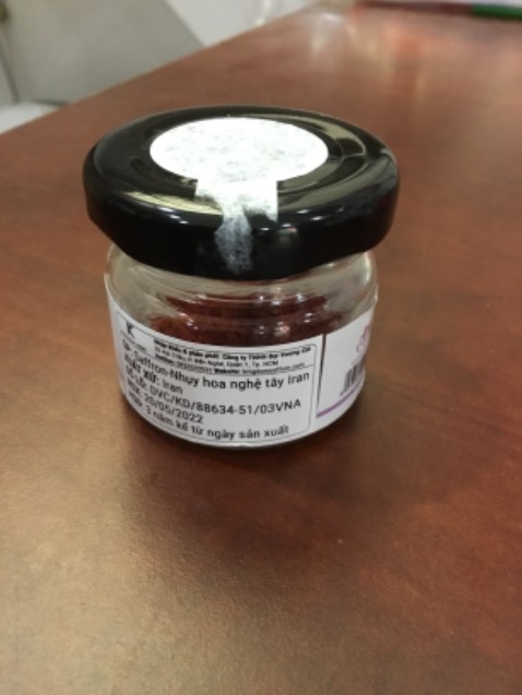 Tôi đã dùng 2 lọ thấy có tác dụng ngủ sâu nên mua thêm 5 lọ cho mẹ tôi xài, mua 5 lọ thì được giá tốt hơn, còn được tặng thêm 1 lọ nhỏ nhuỵ hoa huệ tây ngâm mật ong tôi rất thích