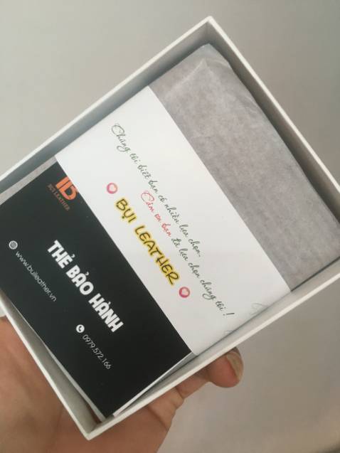 Sản phẩm đẹp y hình nhé mn. Shop gói hàng cẩn thận, có kèm thẻ bảo hành 12t