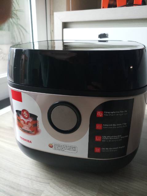 Mình mua hàng tiki nhiều nhưng đây là lần đầu tiên đánh giá sp. Nồi rất đẹp, gọn, nấu cơm ngon, giá tiền hợp lý. Thích nhất là lòng nồi dày, chắc chắn. Điểm duy nhất ko ưng để mình ko cho 5* là mùi nhựa mới khi nấu vài lần đầu. Nếu nhà sx khắc phục được điểm này thì hoàn hảo. Mình mua hàng tiki nhiều nhưng đây là lần đầu tiên đánh giá sp. Nồi rất đẹp, gọn, nấu cơm ngon, giá tiền hợp lý. Thích nhất là lòng nồi dày, chắc chắn. Điểm duy nhất ko ưng để mình ko cho 5* là mùi nhựa mới khi nấu vài lần đầu. Nếu nhà sx khắc phục được điểm này thì hoàn hảo.