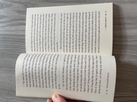 Tiki đóng gói kỹ càng, cẩn thận có bọc chống sốc cho sách luôn. Anh shipper thân thiện, lịch sự và giao hàng cực kỳ đúng theo thời gian của Tiki. Like nhé 👍