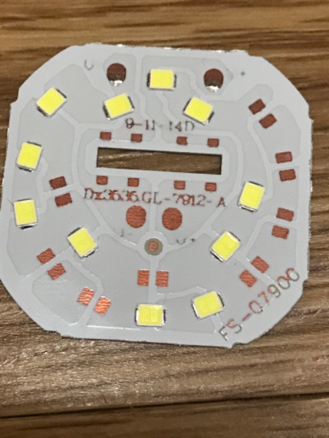 đặt hàng 15W giao 10W, chip led dán không đủ